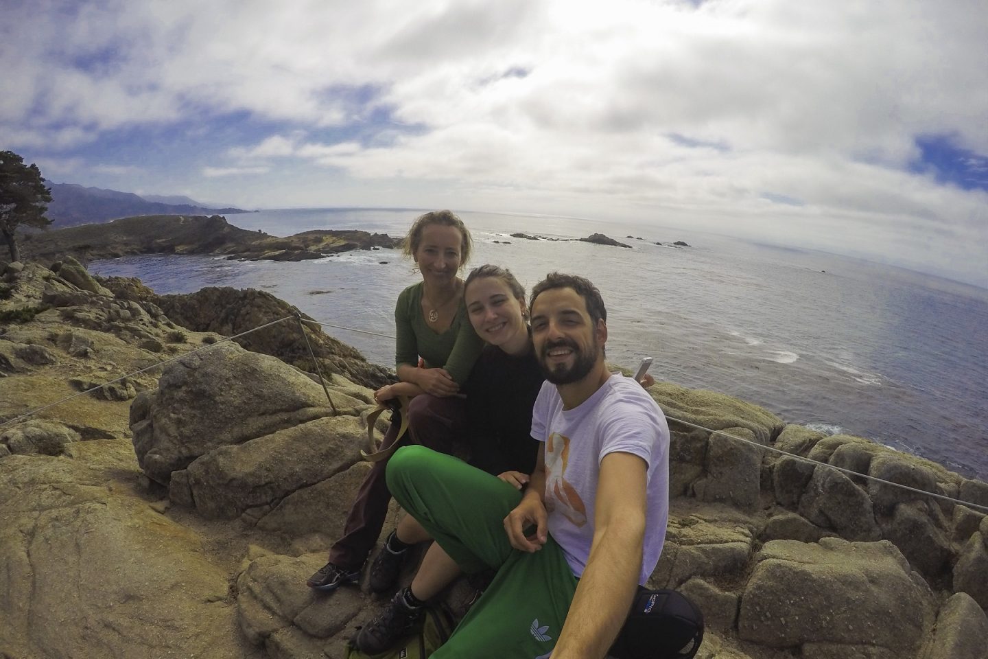 O casal Bruna Talarico e Felipe Carneiro, em Monterey, onde usaram o couchsurfing.com e se hospedaram numa antiga fábrica de sardinhas