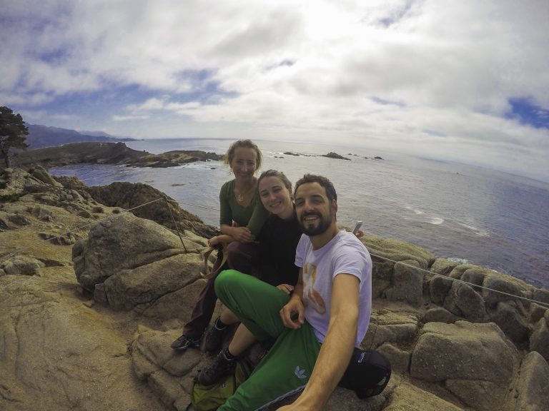 O casal Bruna Talarico e Felipe Carneiro, em Monterey, onde usaram o couchsurfing.com e se hospedaram numa antiga fábrica de sardinhas