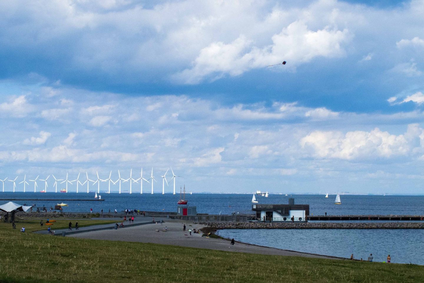 Enquanto nações se comprometem em investir mais em projetos verdes para combater os aquecimento global, a Dinamarca, que já é verde amarga recentes cortes do governo no setor para 2016
