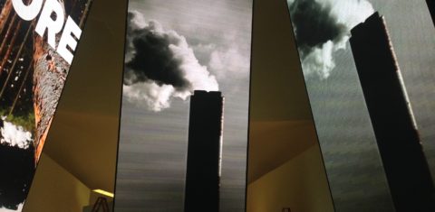 Uma das cinco partes do Museu do Amanhã, o Antropoceno mostra imagens chocantes do impacto do homem sobre o planeta