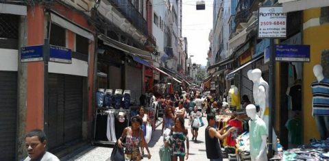Em tempos de crise, mesmo na Saara, pouca gente olha e pouca gente compra