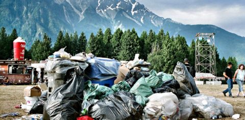 Apenas nos Estados Unidos, o consumo de garrafas plásticas é de 2,5 milhões a cada trinta minutos