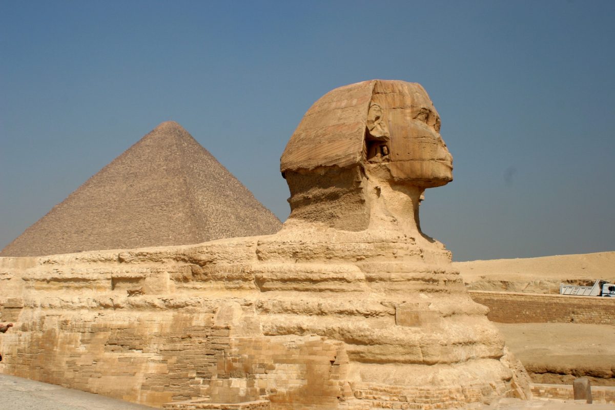 O projeto "ScanPyramids" prevê o escaneamento em alta definição de várias pirâmides famosas, como as de Quéops e Quéfren, na Necrópole de Gizé