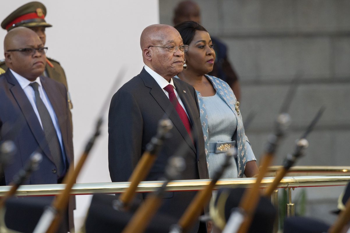 A justiça determinou que o presidente Jacob Zuma, da África do Sul, devolva uma parte ainda a ser determinada dos US$ 24 milhões em dinheiro público gastos na reforma de sua propriedade em Nkandla