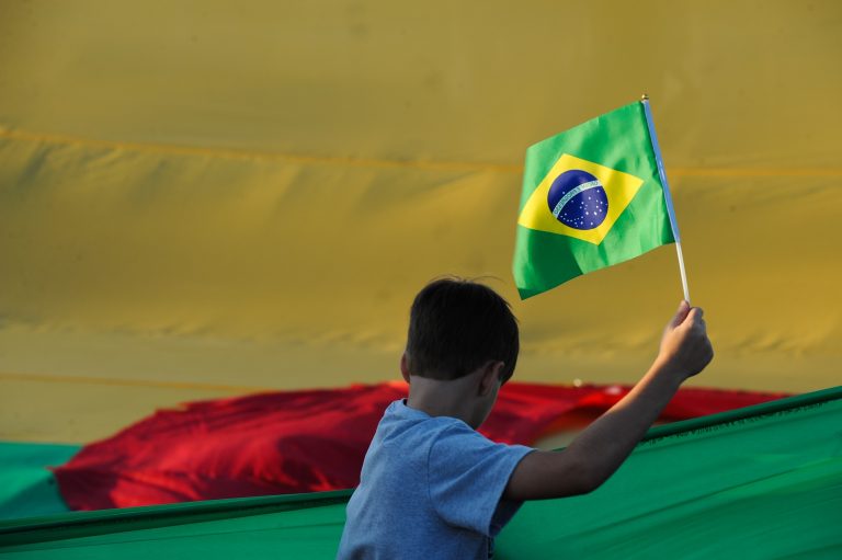 Nesta guerra digital, palavras e conceitos importantes vão sendo jogados ao vento, formando uma nuvem de (des)informação