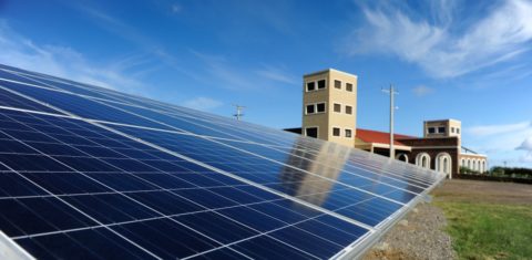 Desde o dia 16 de maio, a Guatambu está com o seu parque solar funcionando. São 600 painéis fotovoltaicos que suprem 100% da demanda energética
