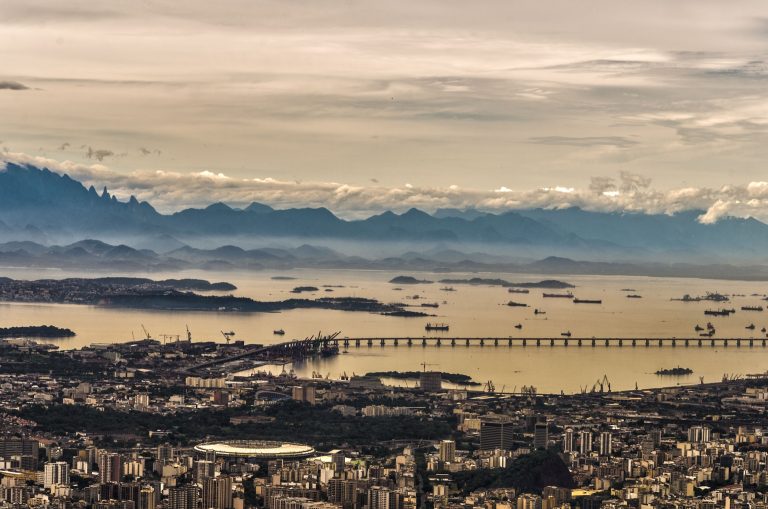 Segundo dados da Casa Fluminense, nos últimos anos os gastos com programas de despoluição da Baía foram equivalentes a 1/3 de todo o investimento nos Jogos Olímpicos