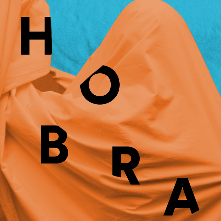 O logo da Hobra, experiência que une linguagens multidiciplinares
