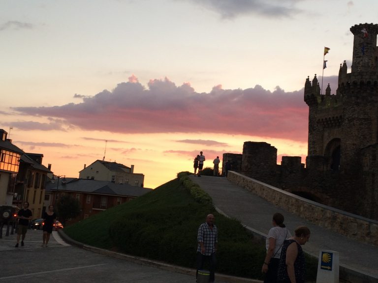 Fim de tarde em Ponferrada, última grande cidade de Castilla y León
