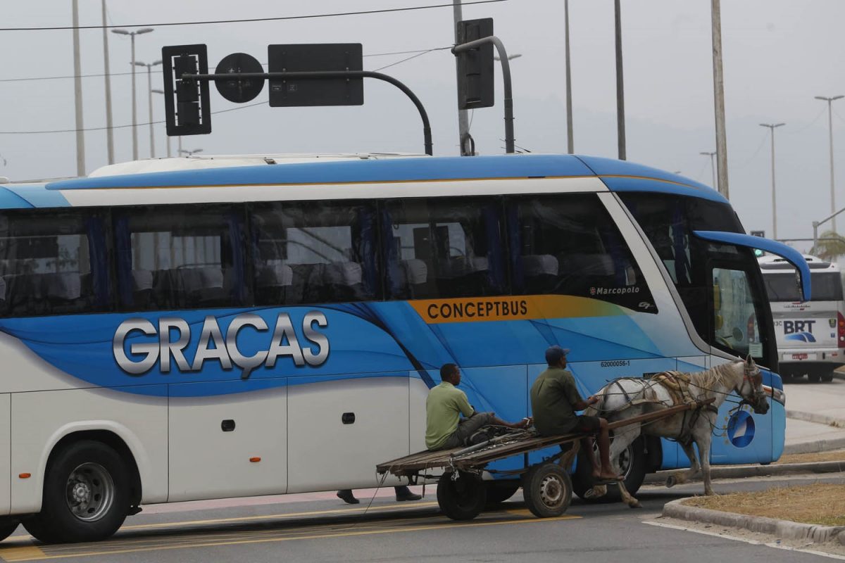 A ideia de privilegiar a circulação do transporte público está presente também no sistema dos BRTs