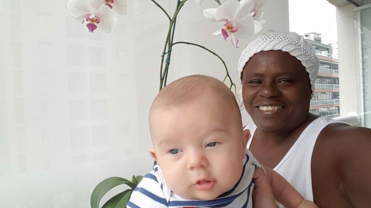 A Encantadora De Bebes Projeto Colabora