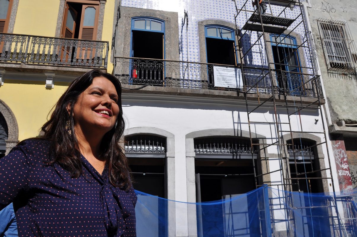 A arquiteta Cristina Camargo Barroso trabalha com projetos de restauração e preservação de imóveis em Apacs como a do Porto Maravilha. Foto Divulgação