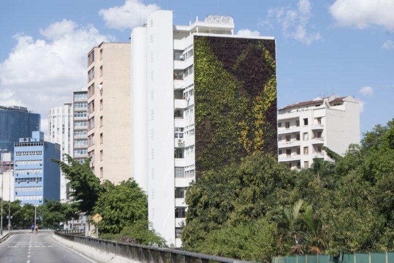 O primeiro corredor verde do Brasil está sendo construído justamente no Minhocão, no centro da capital paulistana. Foto Movimento 90º