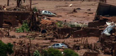Barragem de Fundao. Foto de Doug Patrocio/ Brazil Photo Press/ AFP