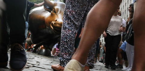 Simbolo de Wall Street. Foto de Spencer Platt/ Getty Images North American