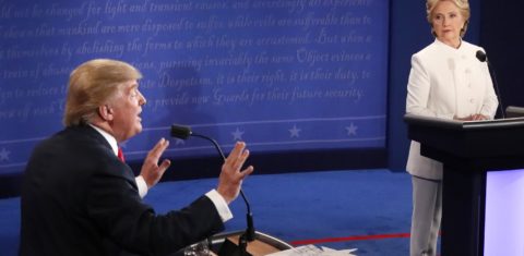 A licença familiar remunerada é um dos poucos temas em que Hillary Clinton e Donald Trump concordam. Foto de Mark Ralston/AFP