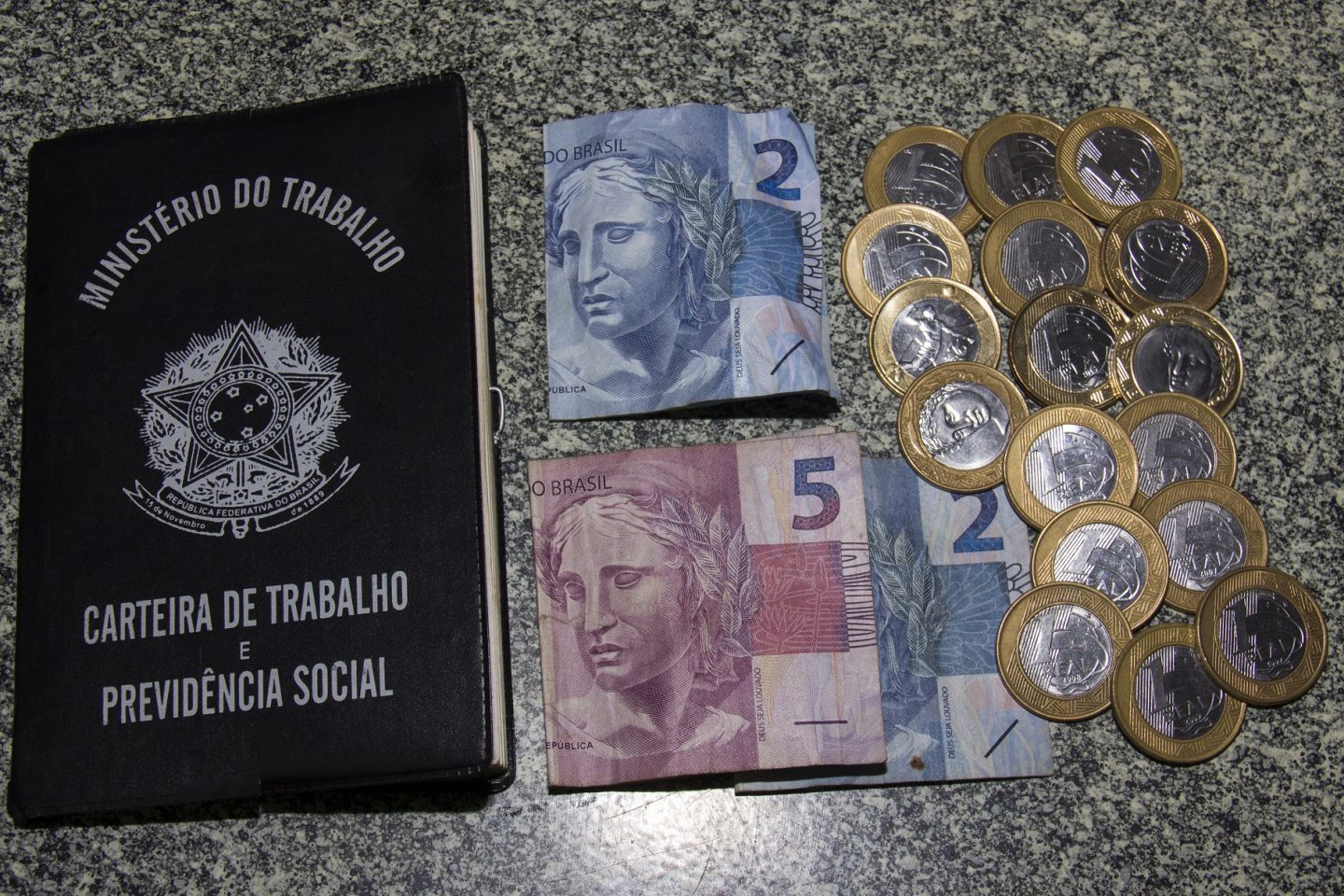 Essa coisa de carteira assinada, férias, décimo terceiro é um resíduo maldito do século XX, precisa ficar para trás. Foto de Luiz Souza/NurPhoto