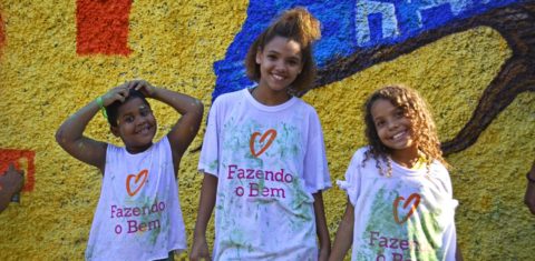 Pintar paredes e revitalizar espaços: ações do Dia das Boas Ações em 2016 (Foto Gabriela Mendes/Divulgação)