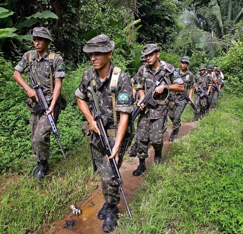 Exército Brasileiro vai fazer exercício com Exército dos EUA em ambiente de  selva