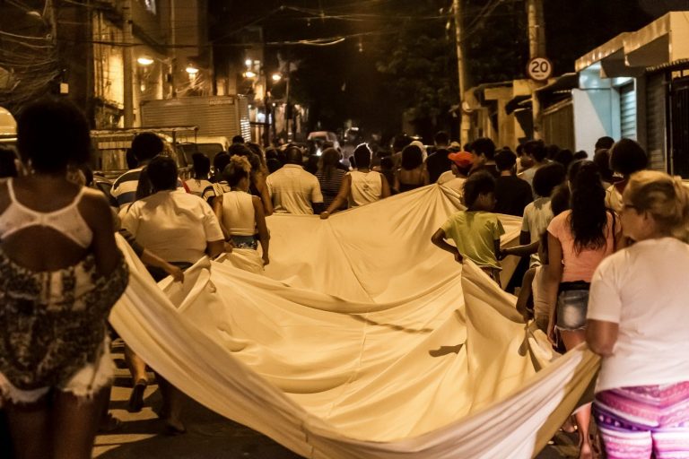 Moradores do Jacarezinho pedem paz depois de mais um conflito na comunidade esta semana. Foto Ellan Lustosa/Citizenside