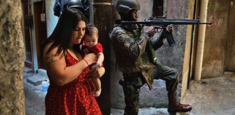 Cena da ocupação militar na Rocinha em setembro de 2017. Foto Carl de Souza/AFP