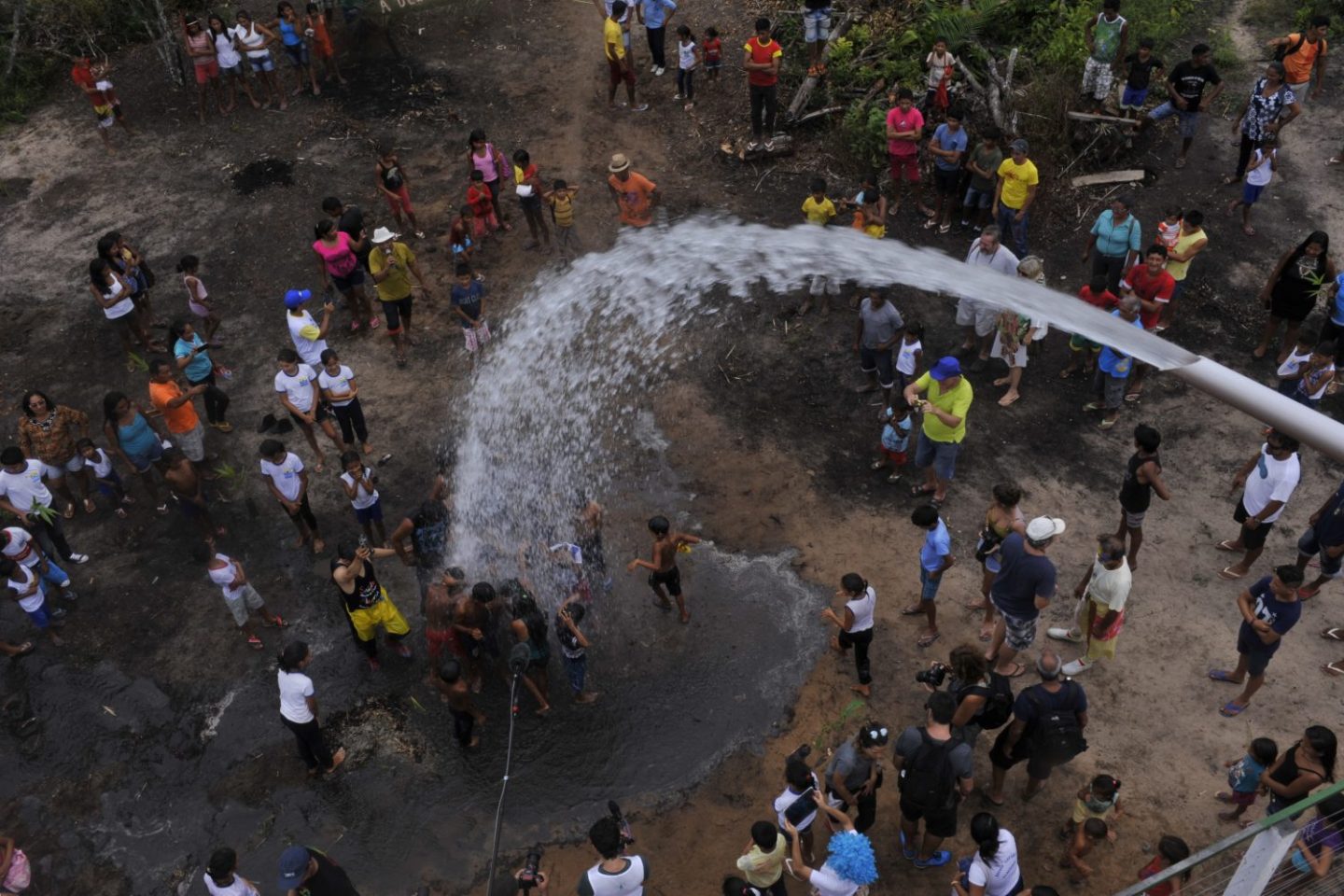 A água potável muda a vida das comunidades beneficiadas pela ONG Saúde & Alegria (Chico Ferreira/Divulgação)