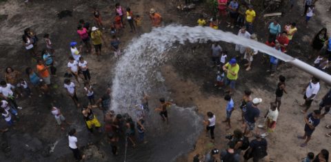 A água potável muda a vida das comunidades beneficiadas pela ONG Saúde & Alegria (Chico Ferreira/Divulgação)