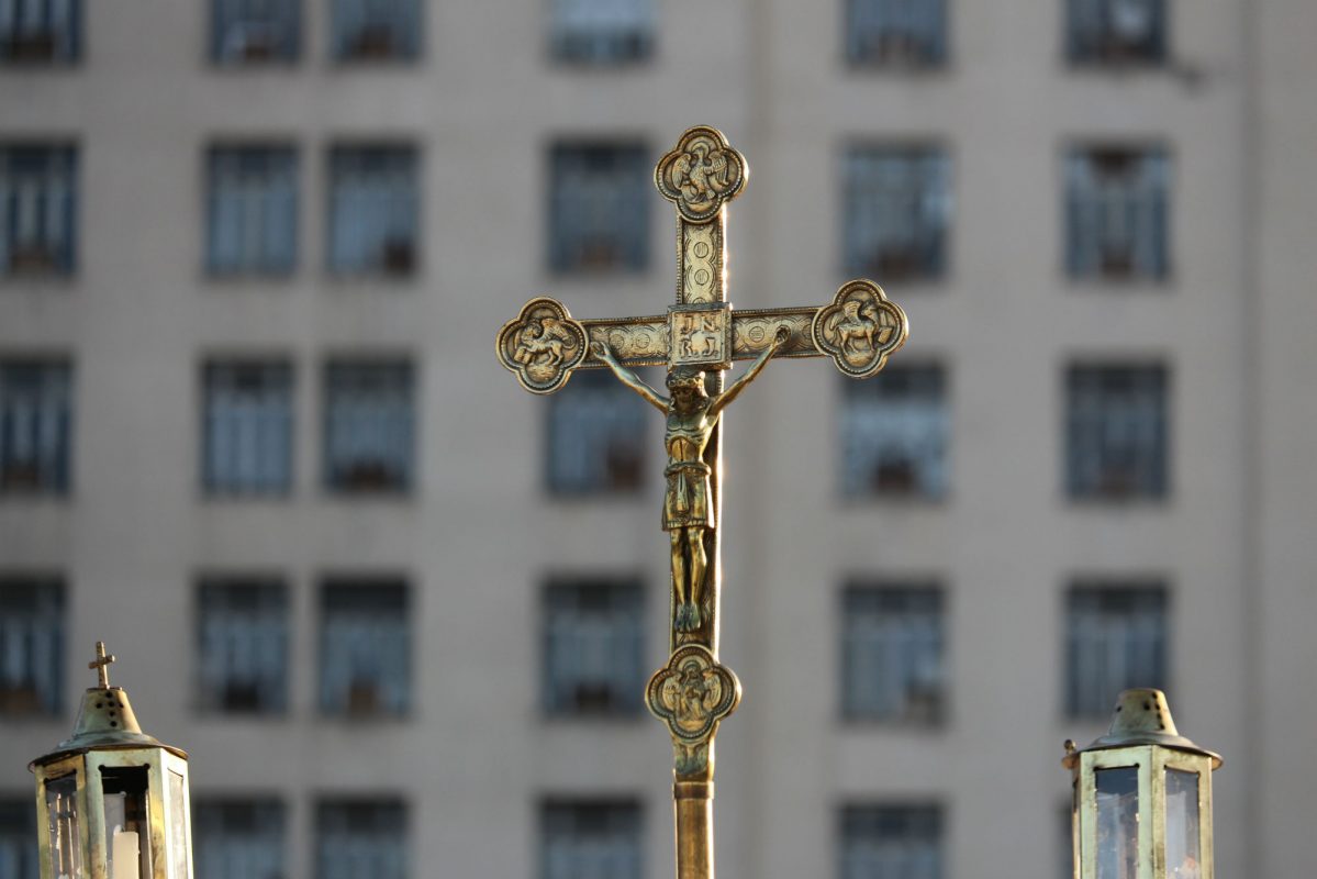 Fé no Brasil: Crucifixo. Foto de Luiz Souza/ NurPhoto/ AFP