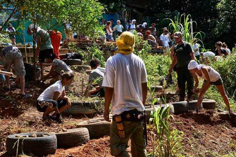 Favela Verde participa de mutirão. Foto Fernando Tribino