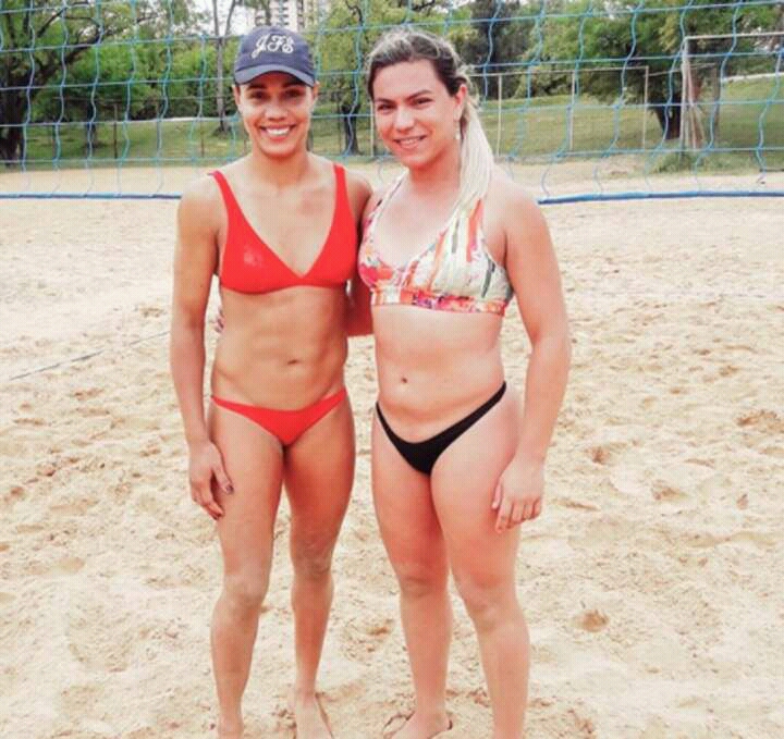 Juliana e Carolinna: a campeã fez dupla com a jogadora amadora em novembro passado (Reprodução Instagram)