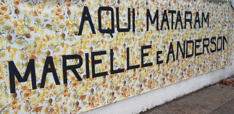 Homenagens na esquina do Estácio onde Marielle e Anderson foram executados. Foto Oscar Valporto