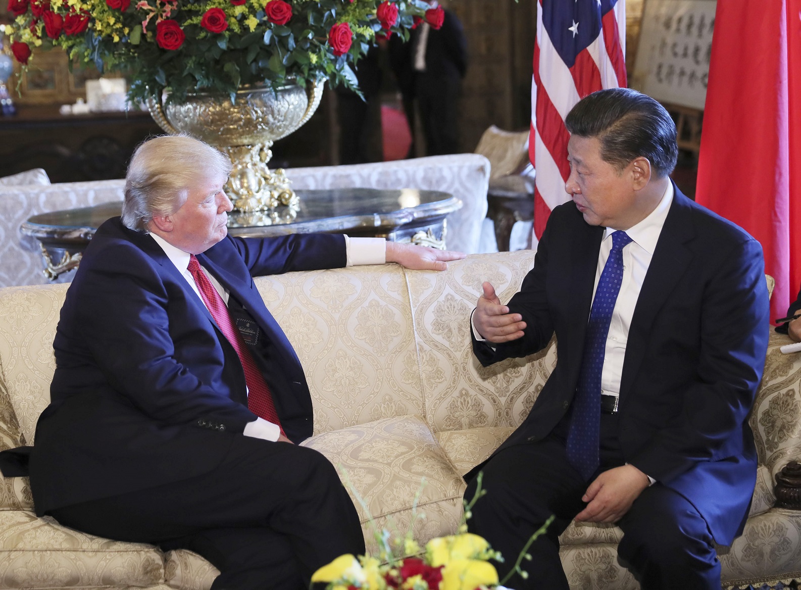 Xi Jinping e Donald Trump reunidos em Beijing. Dois modelos, duas realidades e uma nova história. Foto Lan Hongguang/Xinhua