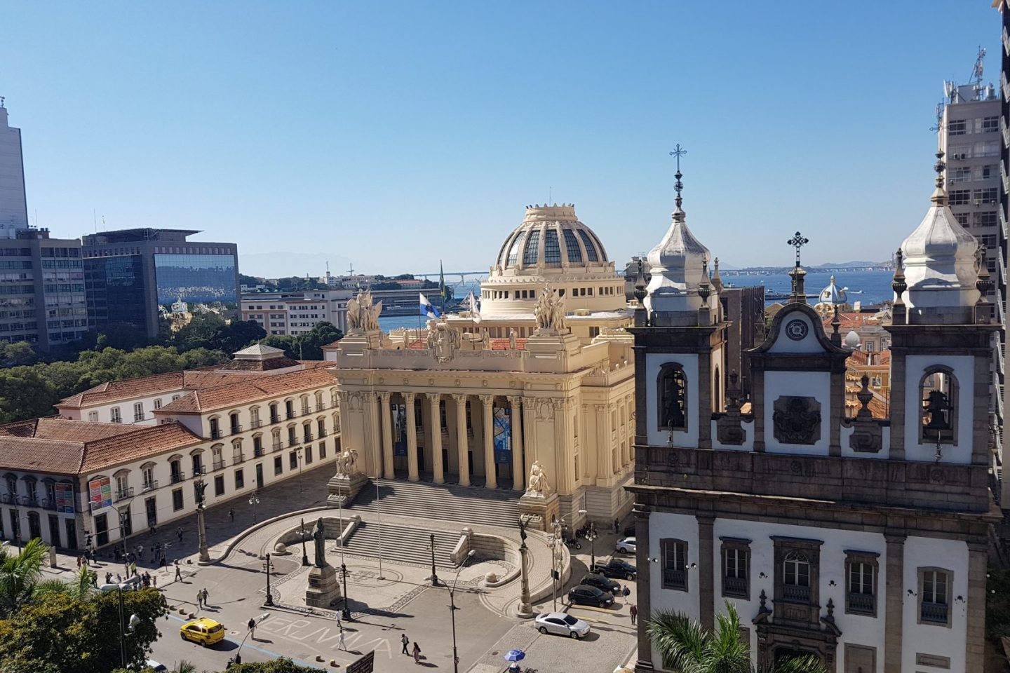 Igreja de São José, Alerj e Paço Imperial: herança da época em que o Castelo era o centro do poder (Foto Oscar Valporto)