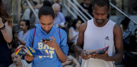 Candidatos se preparam para a prova do ENEM, em Sâo Paulo. O último Censo da Educação Superior contabilizou 8,6 milhões de matrículas em universidades. Foto Suamy Beydoun/AGIF