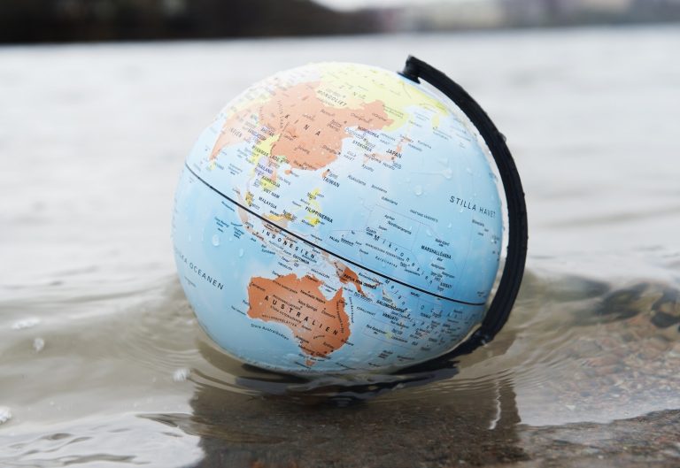 Para ficarmos no limite de 1,5oC, o investimento em tecnologias de baixo carbono deverá ser o dobro do que é atualmente. Foto FREDRIK SANDBERG / TT News Agency/AFP