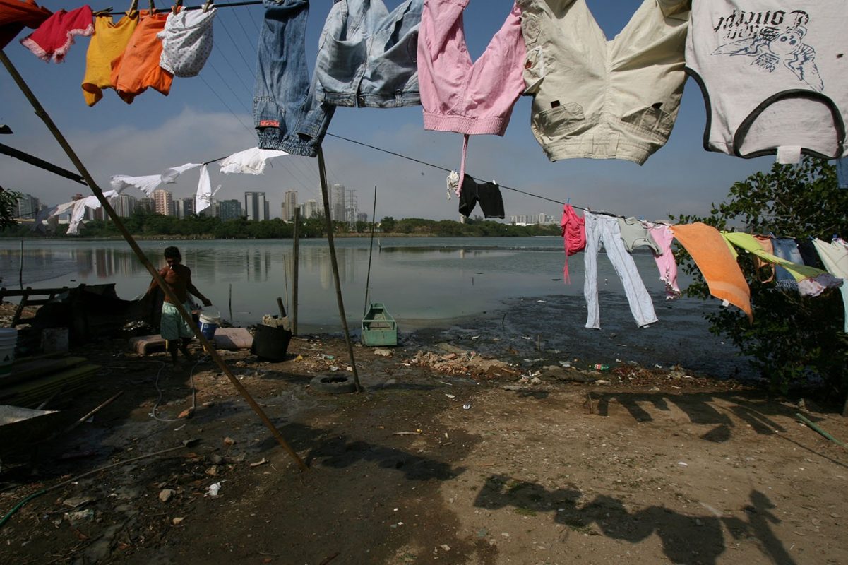 Mais da metade da população brasileira não tem acesso à coleta de esgoto. Foto Custódio Coimbra