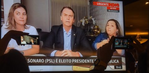 Pronunciamento de Jair Bolsonaro, após a vitória, feito através do Facebook. Presidente eleito evita a intermediação da imprensa. Foto Fábio Teixeira/Anadolu Agency
