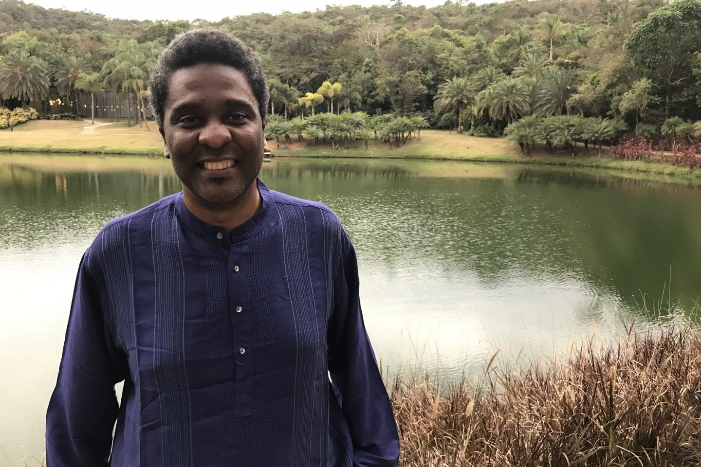 Edgard Gouveia Júnior em Inhotim: "Acabou o tempo do super-herói sozinho" (Foto: Fernanda Baldioti)