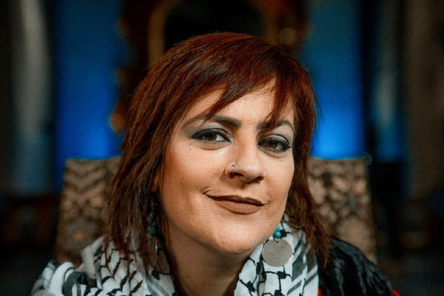 Mesmo com a voz afetada pela doença, ela conseguiu gravar o disco através de uma técnica chamada sonificação (Foto: Divulgação)