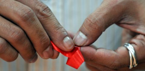 Desde 2016, o pente-fino da Previdência tem atingido pessoas vivendo com HIV ( Foto Adek Berry / AFP)