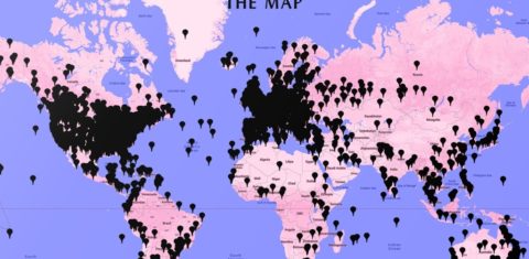 O “Queering the map” entra em 2019 com sua superfície tomada por manchas pretas, tantos são os pins acumulados em várias partes do mundo. Foto Reprodução