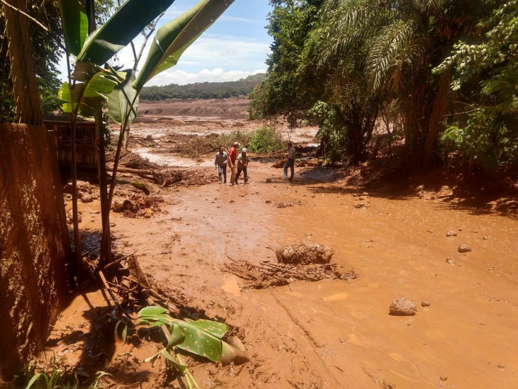 Barragem se rompe em Brumadinho, na grande Belo Horizonte (Foto: Reprodução)