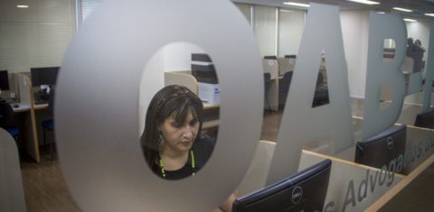 Maria Eduarda Aguiar: advogada, trans e ativista pela tolerância. Foto de Paulo Marcos de Mendonça Lima
