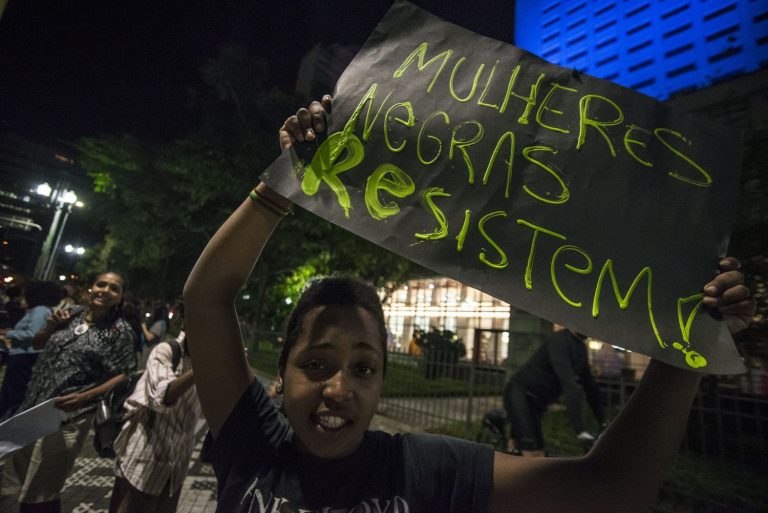 Manifestação no Dia Internacional da Mulher Negra Negra Latino-Americana e Caribenha em São Paulo em 2017: feminismo negro em busca de protagonismo (Foto Cris Faga/NurPhoto)