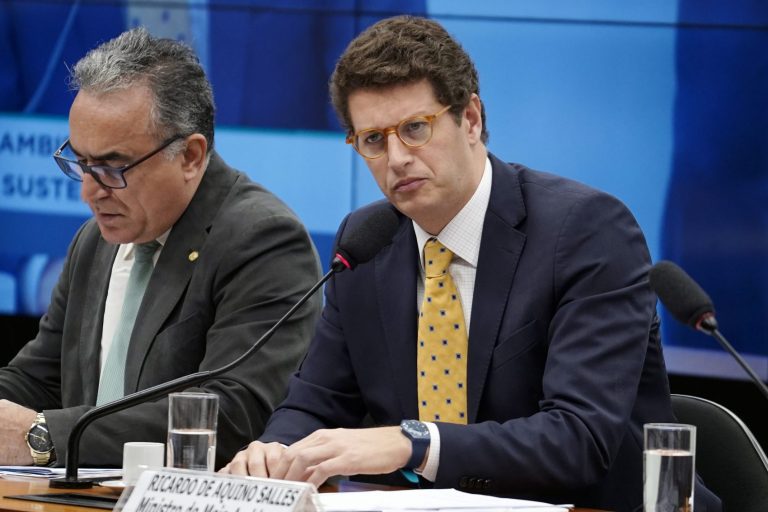 O ministro do Meio Ambiente, Ricardo Salles, em audiência na Câmara: 'a mudança climática não pode ser o tema principal de um ministério que tem que cuidar de temas que dizem respeito à qualidade de vida das pessoas' (Foto: Pablo Valadares/Câmara dos Deputados)