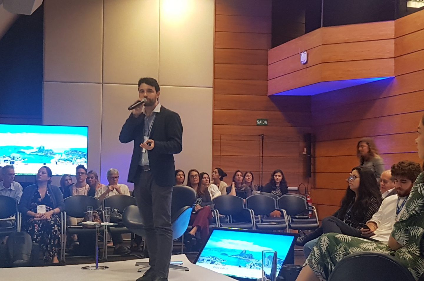 Thiago Valente, da Fundação Grupo Boticário, no lançamento do Oásis Lab Baía de Guanabara: iniciativa com objetivo de desenvolver projetos inovadores para garantir segurança hídrica e recuperar a bacia hidrográfica (Foto: Oscar Valporto)