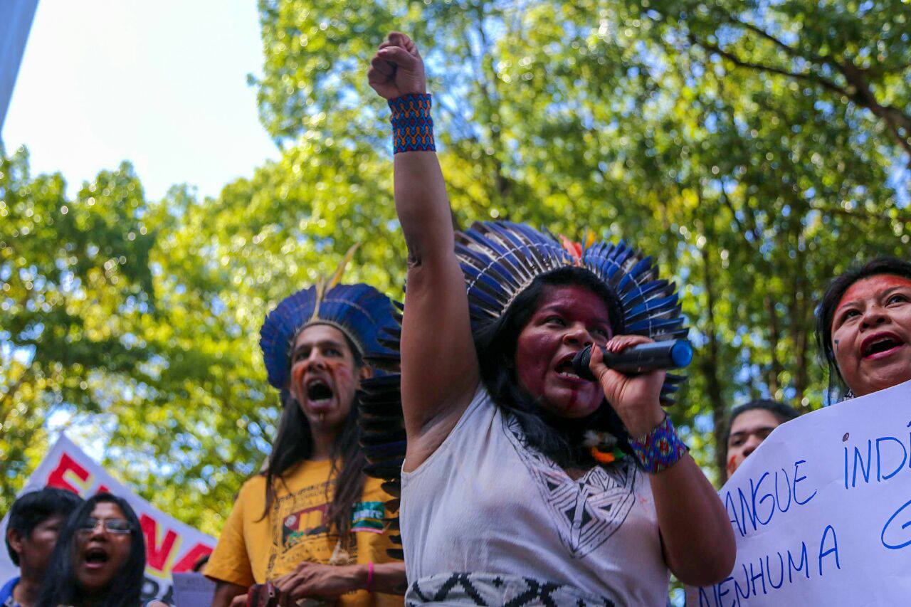 janeiro vermelho e protesto indígena. Foto de Scarlett Rocha/ Mídia Ninja