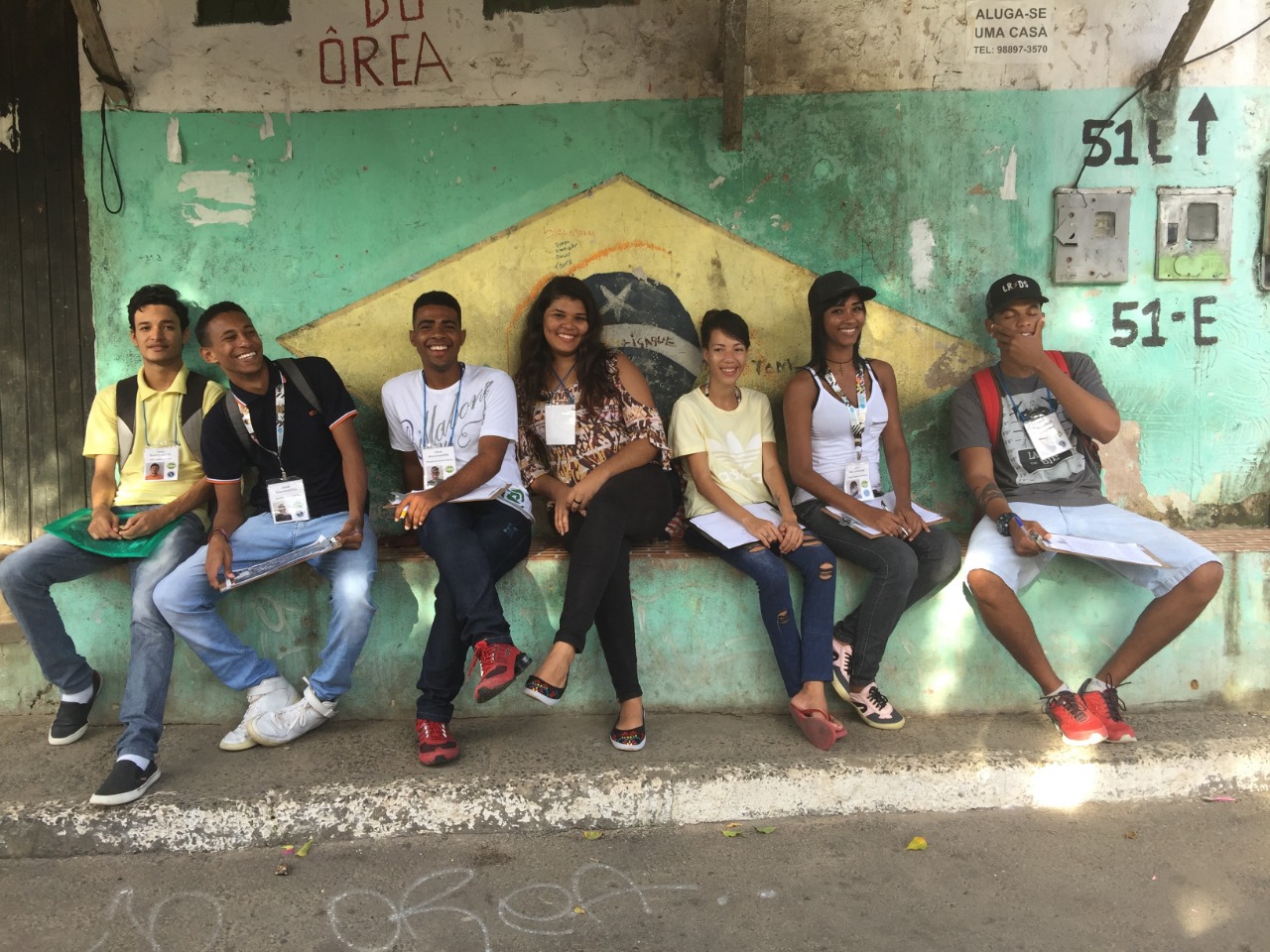 Jovens das comunidades que participam do projeto da Ufba: cursos de informática, cidadania e mapeamento (Foto: Ana Cassia)