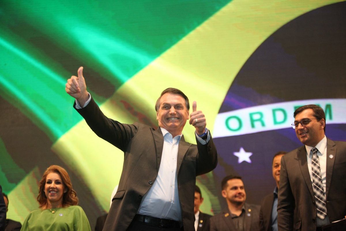 Bolsonaro: "Se os ambientalistas vão me criticar, é sinal de que estou no caminho certo". Foto Gilson Mello
