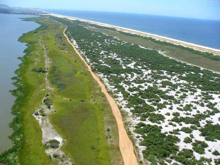 O empreendimento na Área de Proteção Ambiental prevê campo de golfe, centro hípico, shopping centers, clubes, hotéis e prédios residenciais. Foto Divulgação/Apalma
